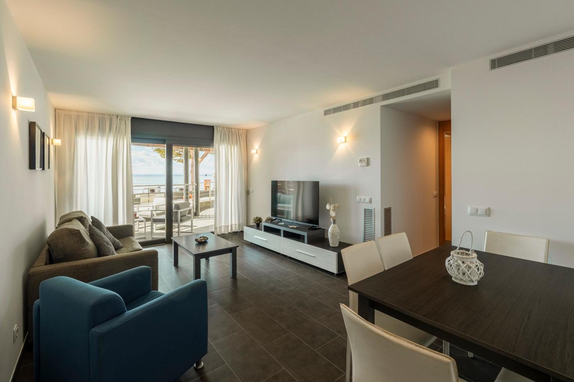 Apartamento Con Gran Terraza Delante Del Mar Roses Dış mekan fotoğraf